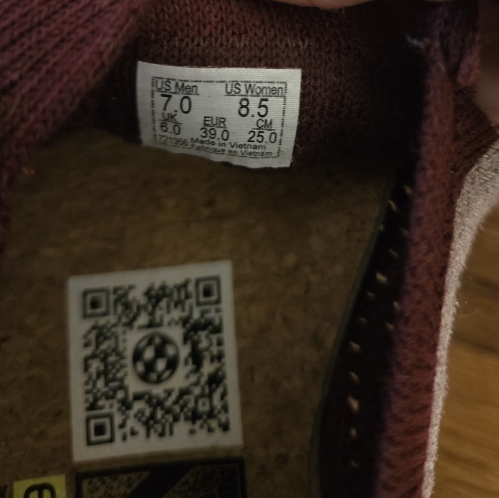 Vans Ultra Range VR3 Maroon and White Sneakers Unisex: Women's 8.5, Men's 7 - Picture 10 of 12